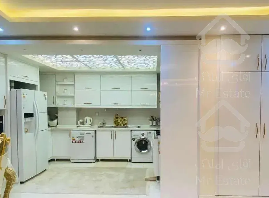 آپارتمان ۱۰۰ متری/خوش نقشه/موقعیت مکانی مناسب