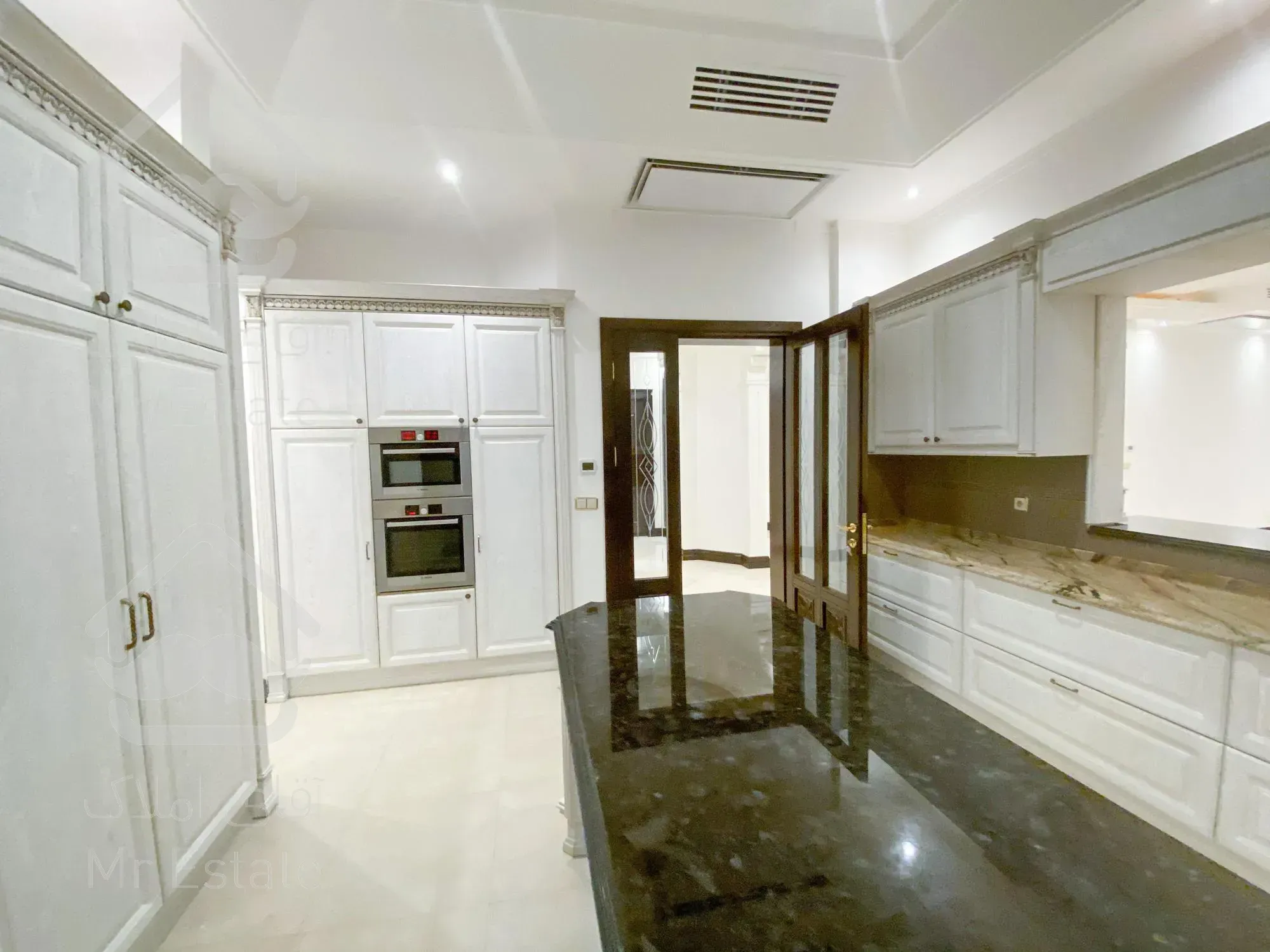 آپارتمان ۳۲۰ متری صاحبقرانیه ۵ پارکینک سندی