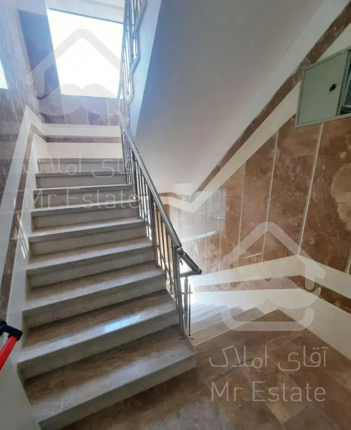 ۱۲۰متر ۲خواب / فول+ لابی + تاپ لوکیشن/کلیدنخورده