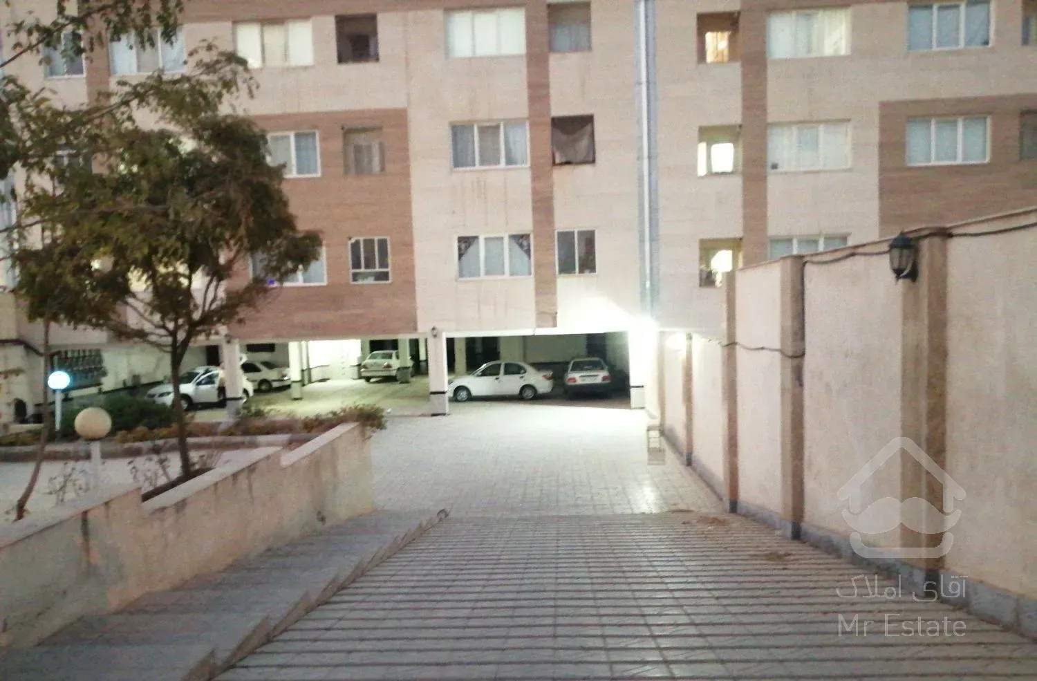 فروش آپارتمان دوخوابه با ویو ابدی در بام مشهد