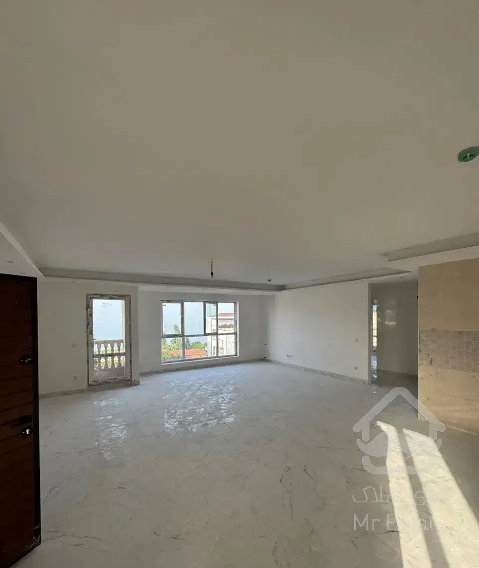 فروش واحد ۱۴۰متری نورگیر/سه خواب/پلاک دریا/جمهوری