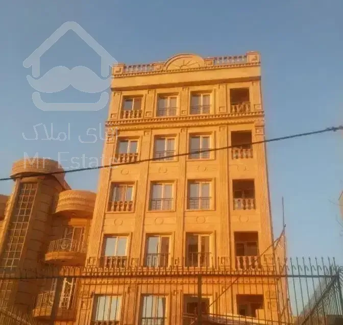 90متر 2خ/ سالن پرده خور/ رو به کوچه/ طبقه2 / بالکن