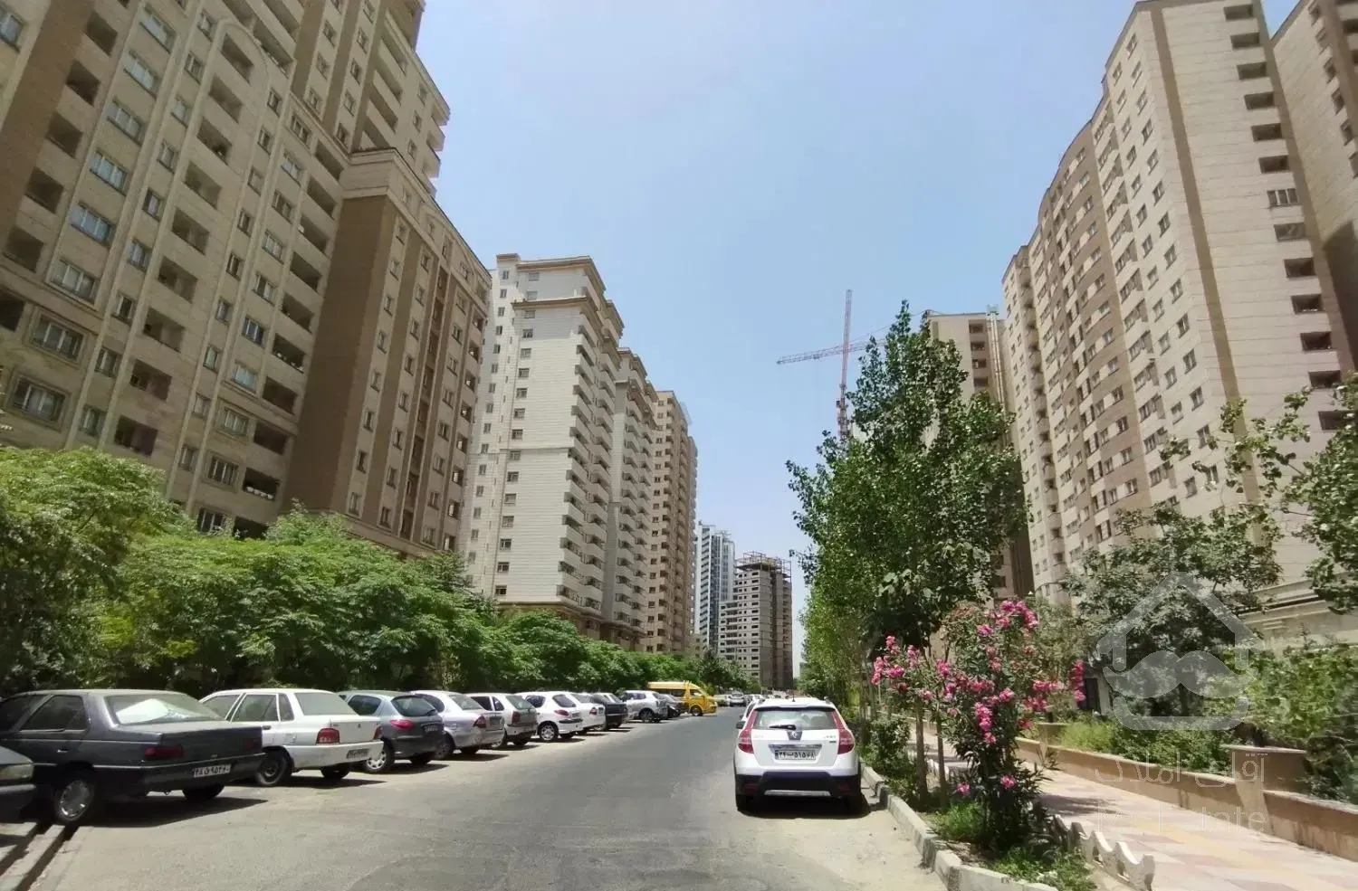 اجاره آپارتمان سه خواب برج خوب ( کوهک )