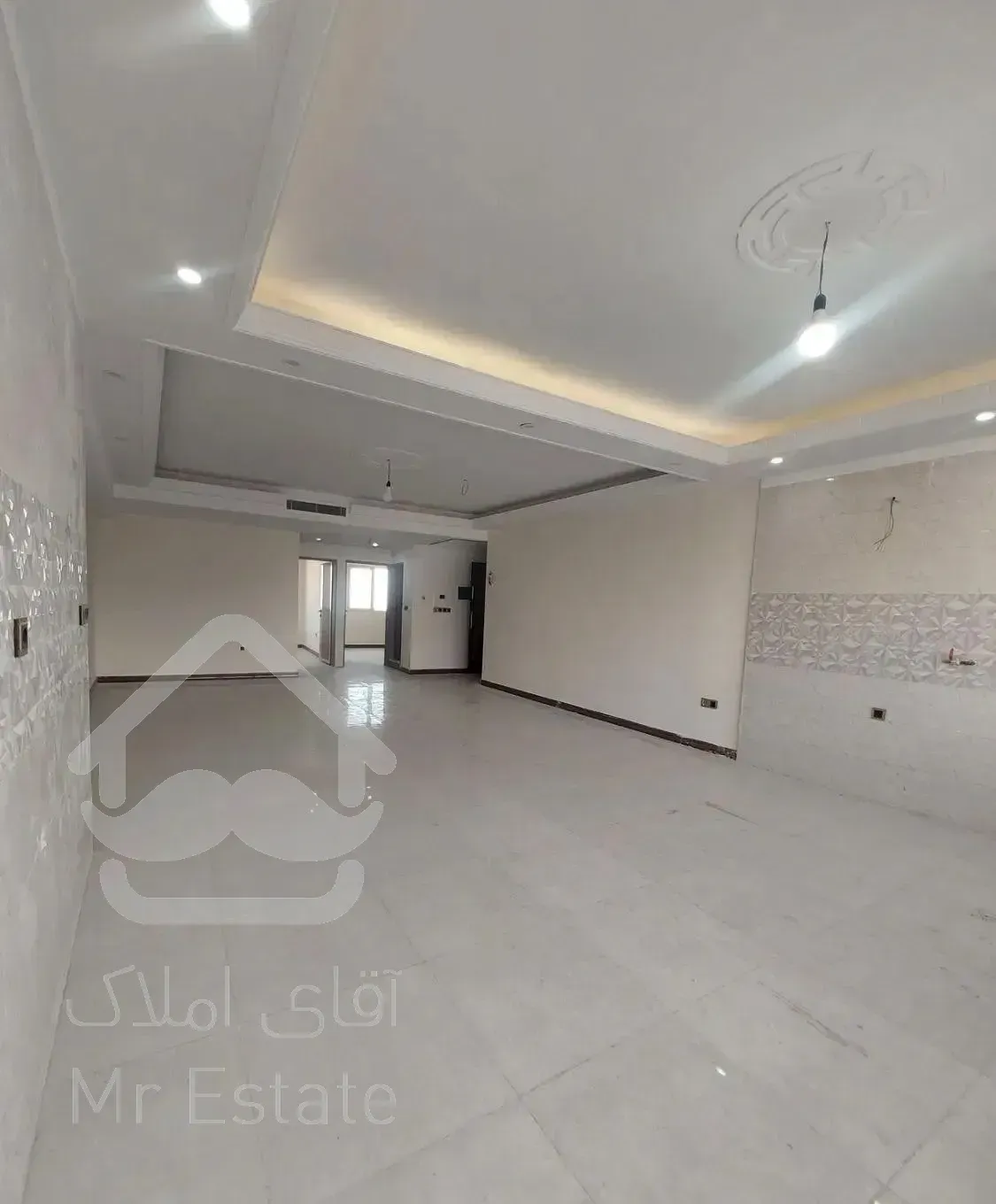 انقلاب/110 متر/فول/کلید نخورده