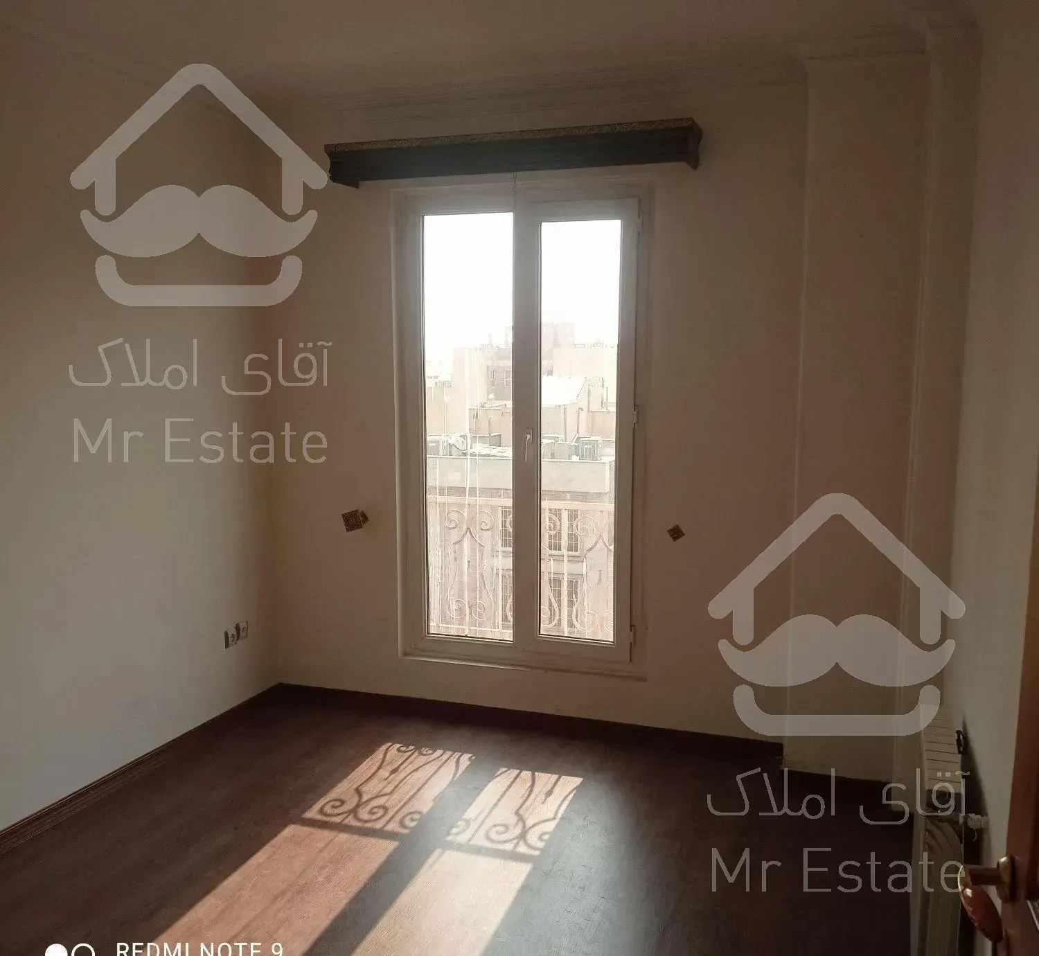 ۷۲ متر دو خواب شهرک اکباتان. کوی بیمه