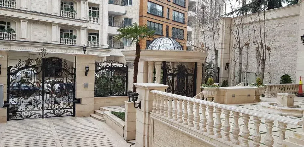 خرید و فروش آپارتمان مسکونی 250متری در رستم آباد- فرمانیه