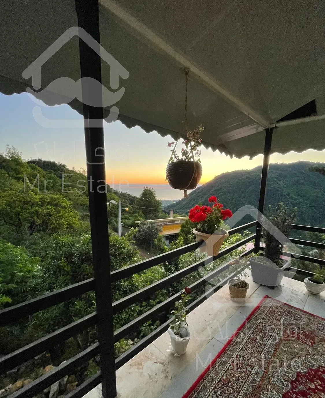 ویلا دربست دوخوابه جنگلی با ویو