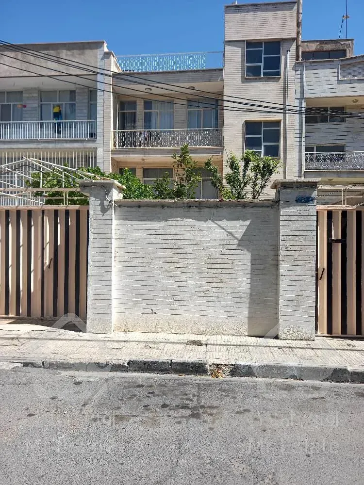 فروش ۲۰۲ متر کلنگی/گذر ۱۲ متری/ مناسب ساخت