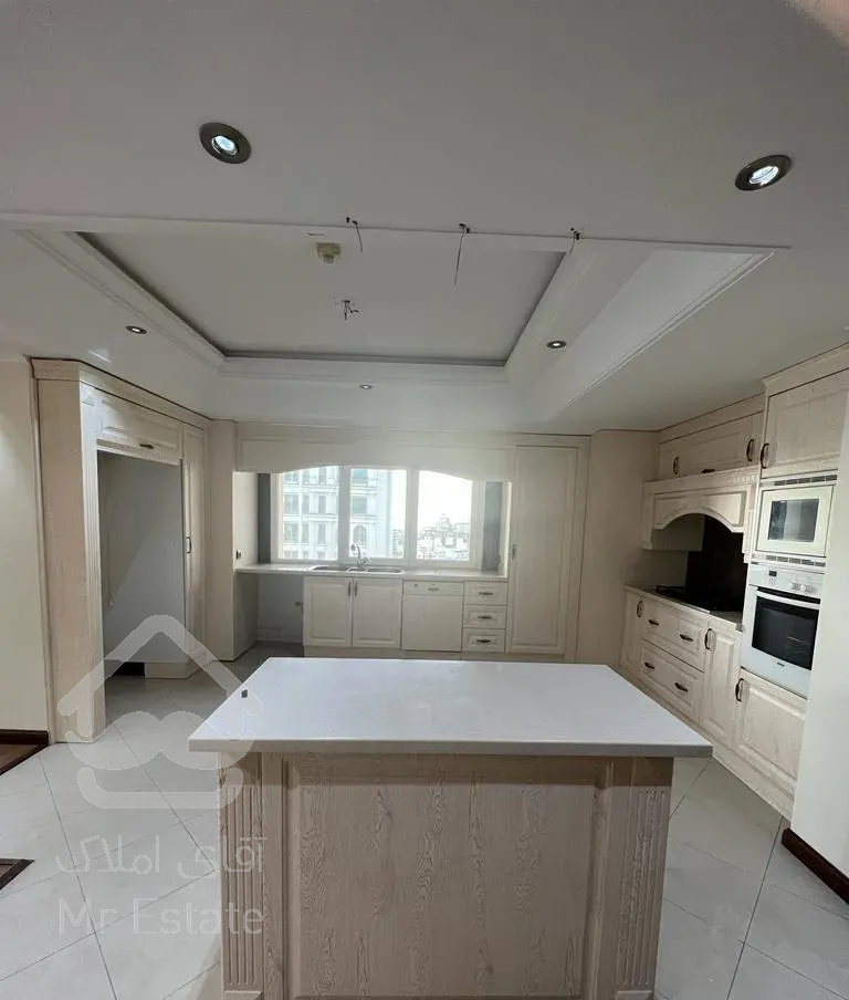 زعفرانیه ۲۴۰متر پنت هاوس/ویو شهر