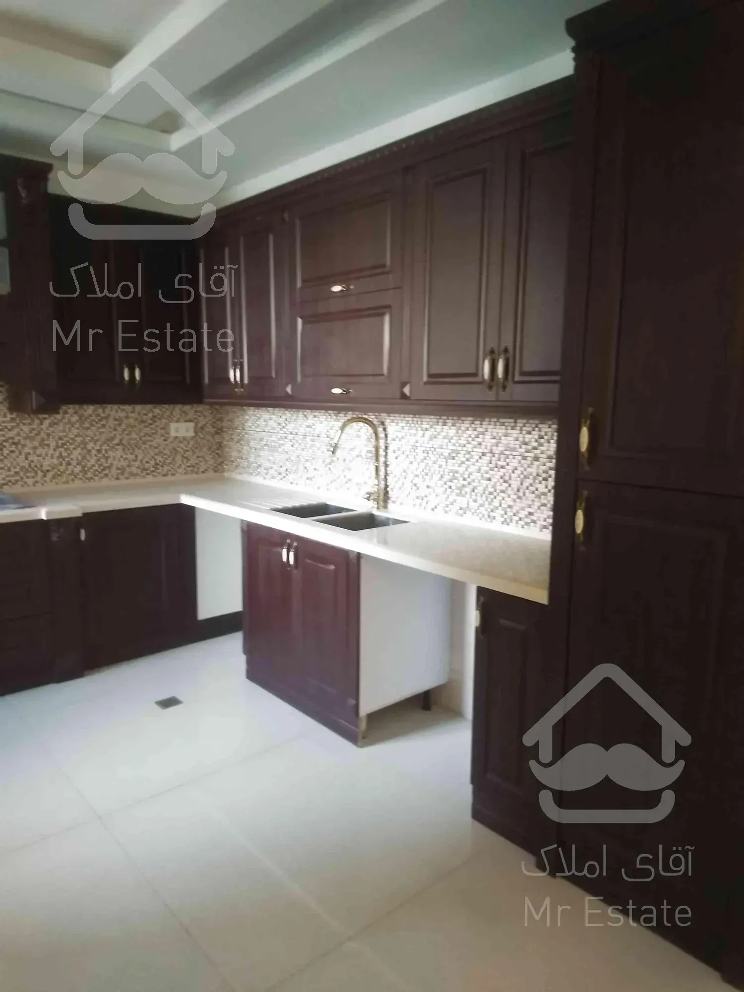 خرید  آپارتمان  سه خوابه صادقیه