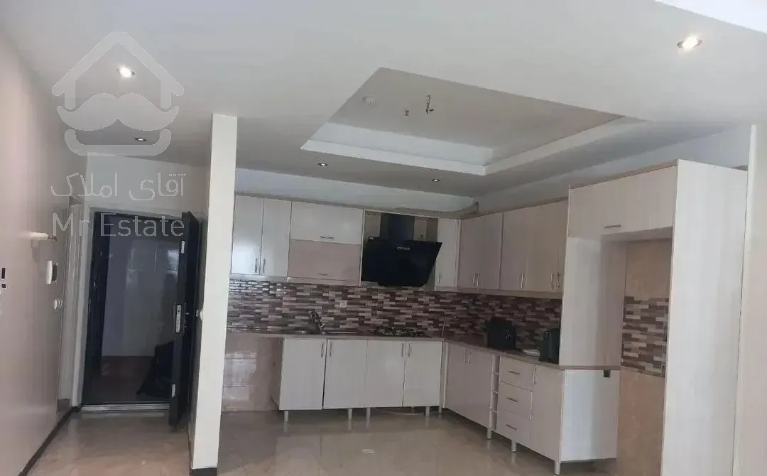 آپارتمان ۱۰۰متری طبقه ۴ویو دریا در بلوار طالقانی