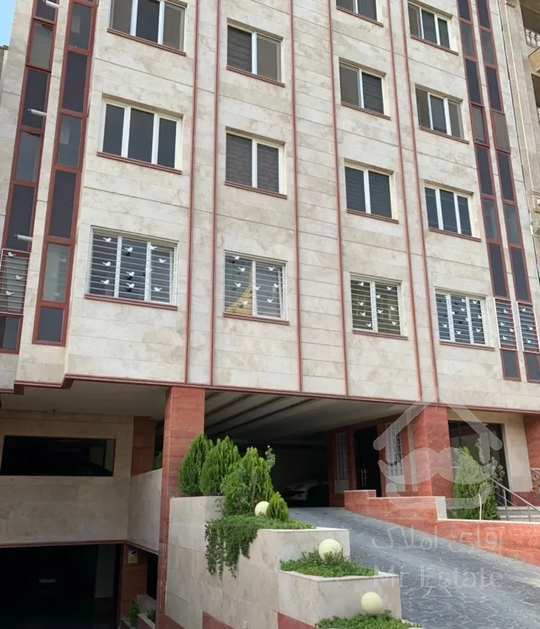 آپارتمان یکجا 1220متر سنایی