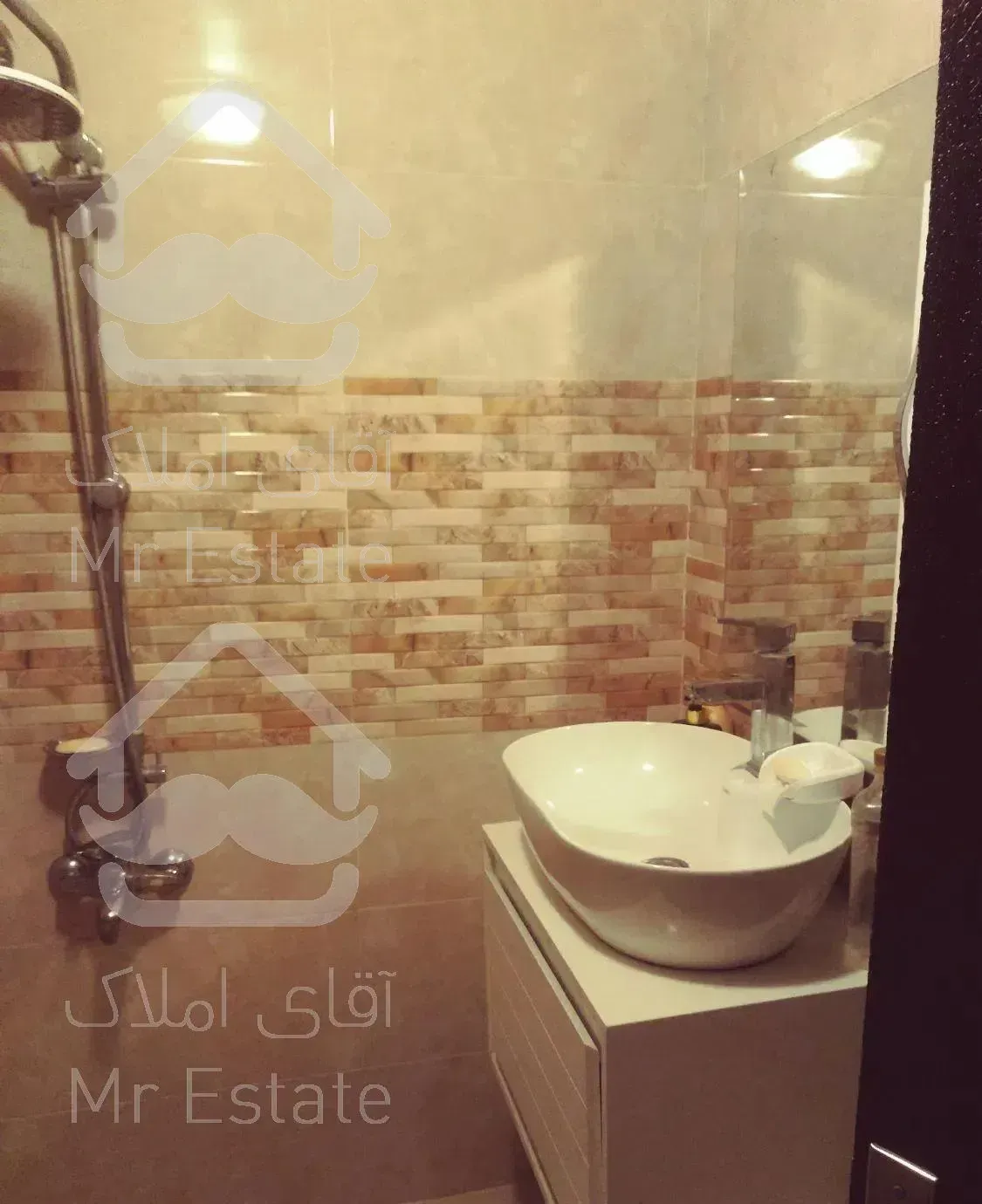 آپارتمان 86 متری دو خوابه بازسازی شده در ایرانشهر