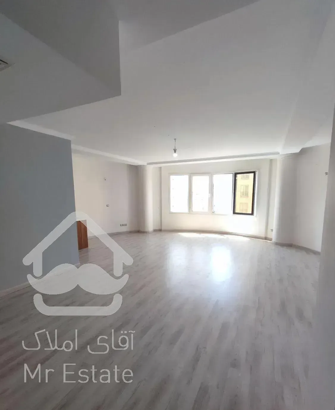 115 متر (دیزاین شده+ غرق در نور) ولنجک