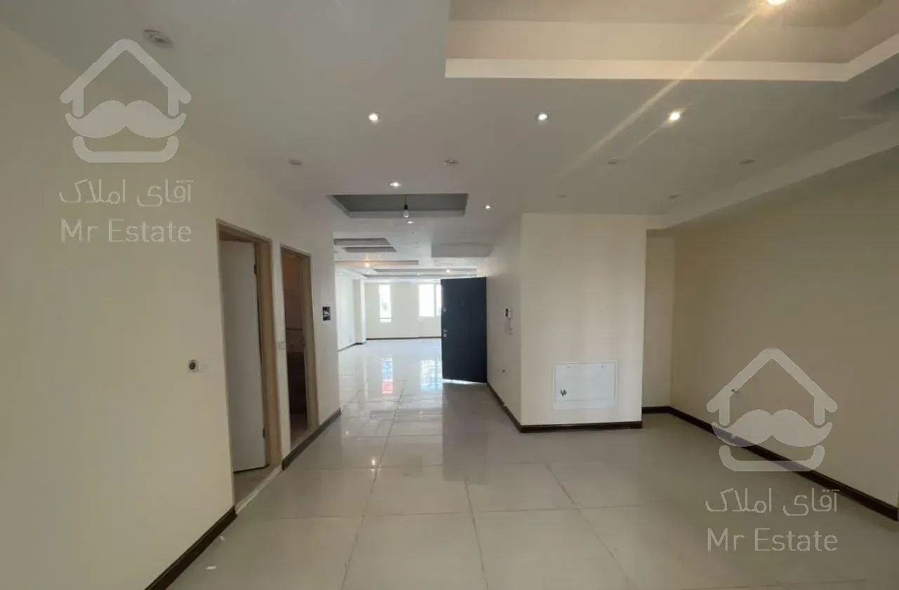 ۲۲۳ متر ، کلید نخورده ، ۴ خواب ، تک واحدی