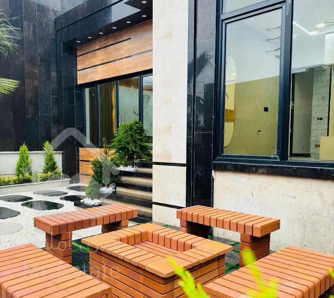 ویلا مدرن شهرکی برند ۱۷۰ متری کلیدنخورده سنددار