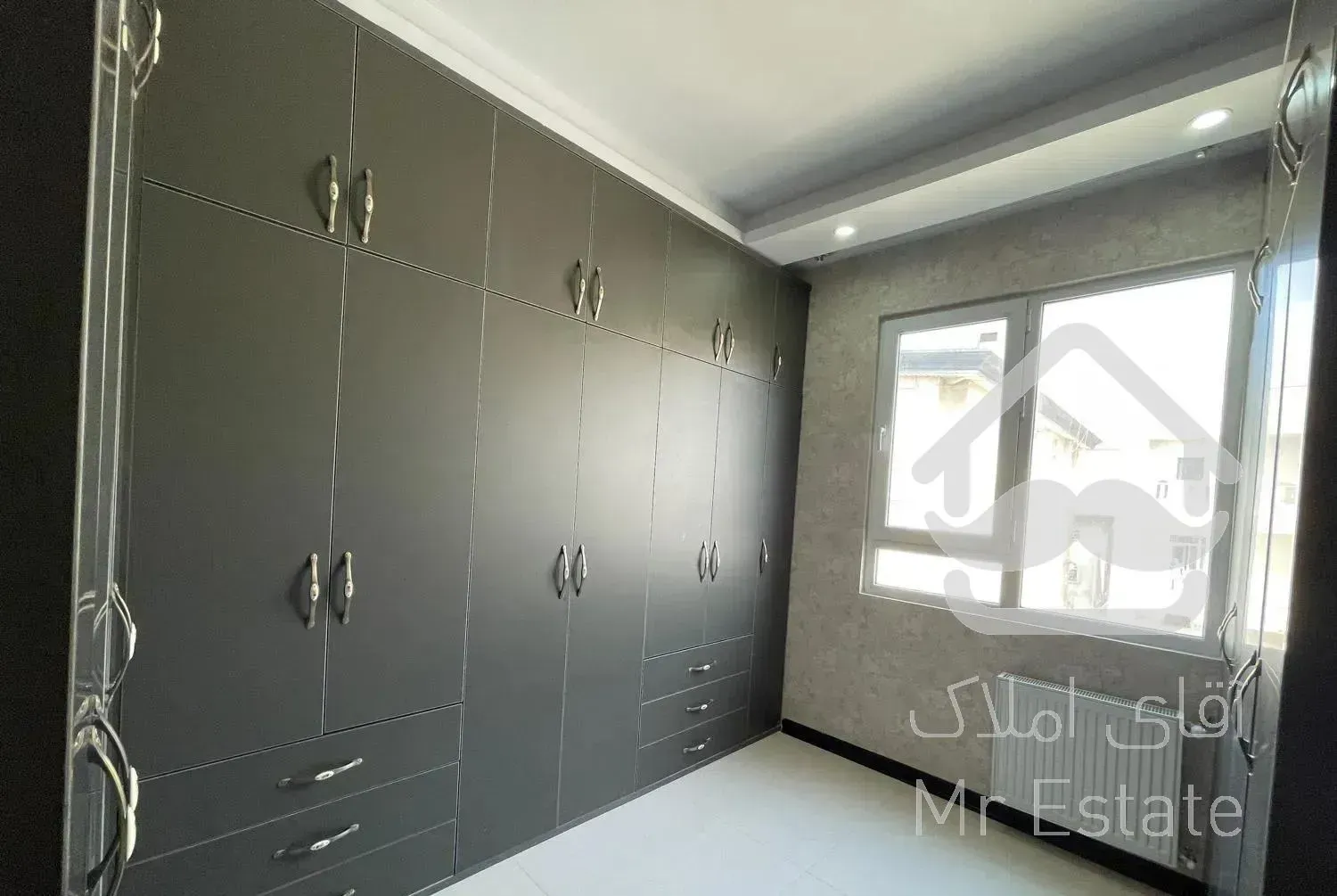 آپارتمان / ۱۴۳ متری / سه خواب / فاز یک مهرشهر