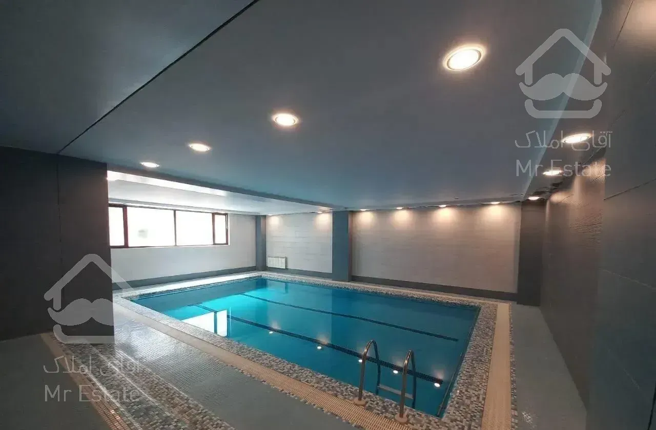 209 متر/چسبیده به فضای سبز/2 پارکینگ سندی