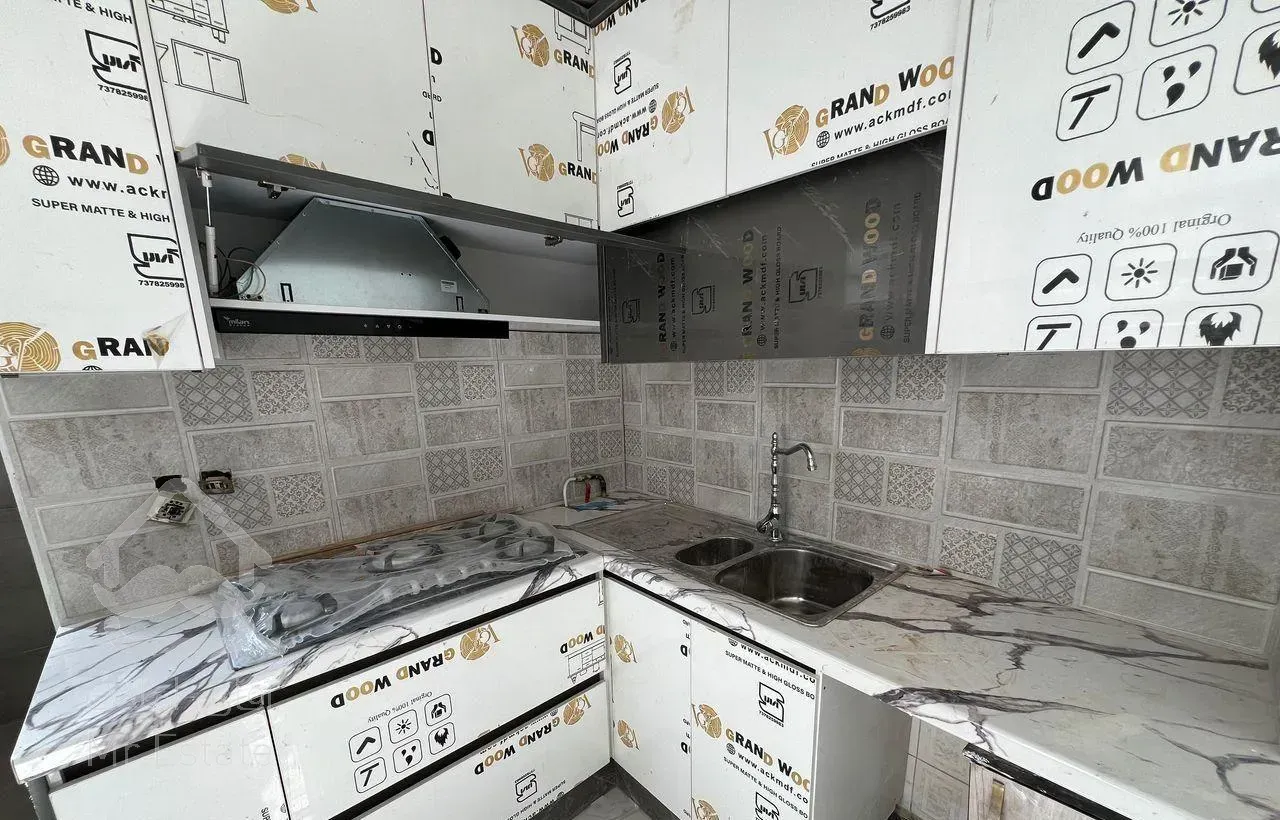 ۴۲متر تکخواب آسانسوردار  تخلیه  ۷ساله