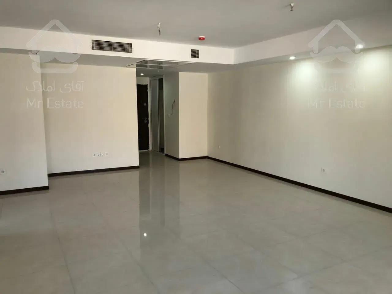 رهن و اجاره آپارتمان 100 متری نوساز در شهرک چیتگر