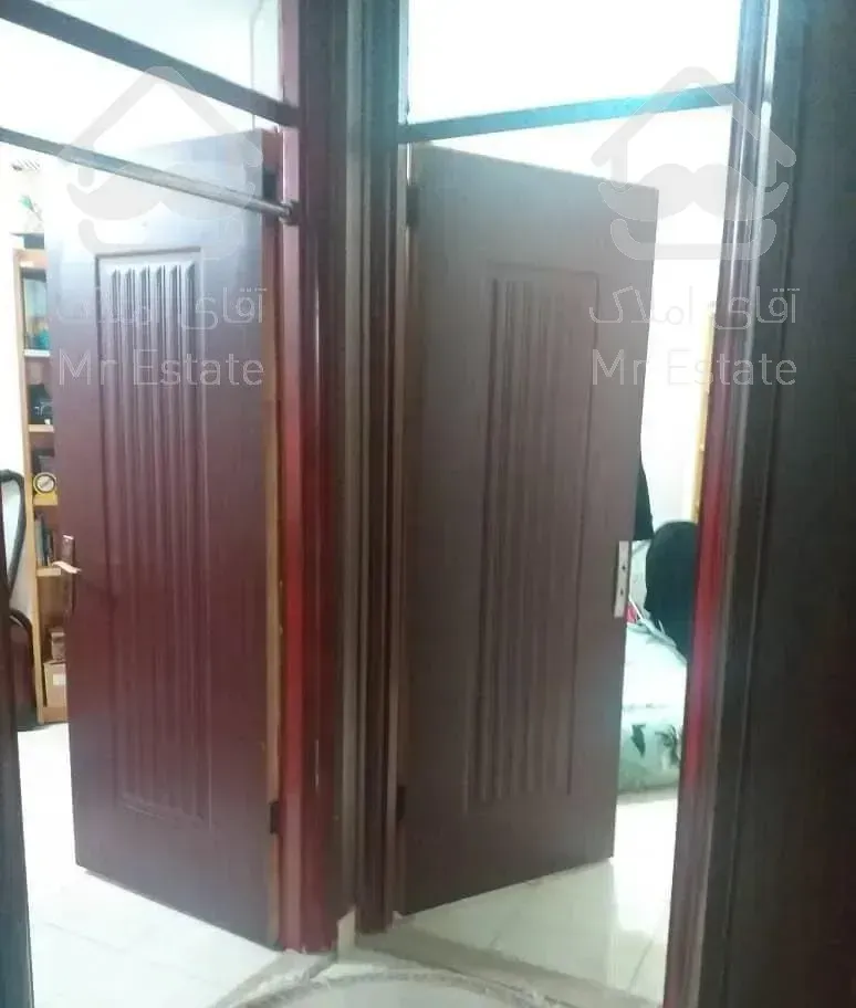 اپارتمان طبقه اول ۱۳۰متر اول نیلوفر