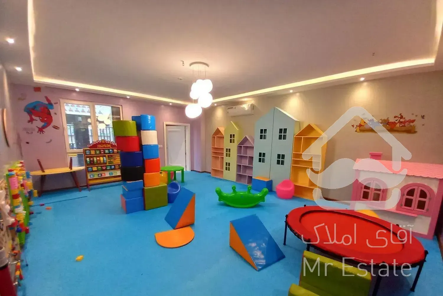 ۱۰۶متر/دوخواب/روبه افتاب جنوبی/سالن پرده خور/بیمه