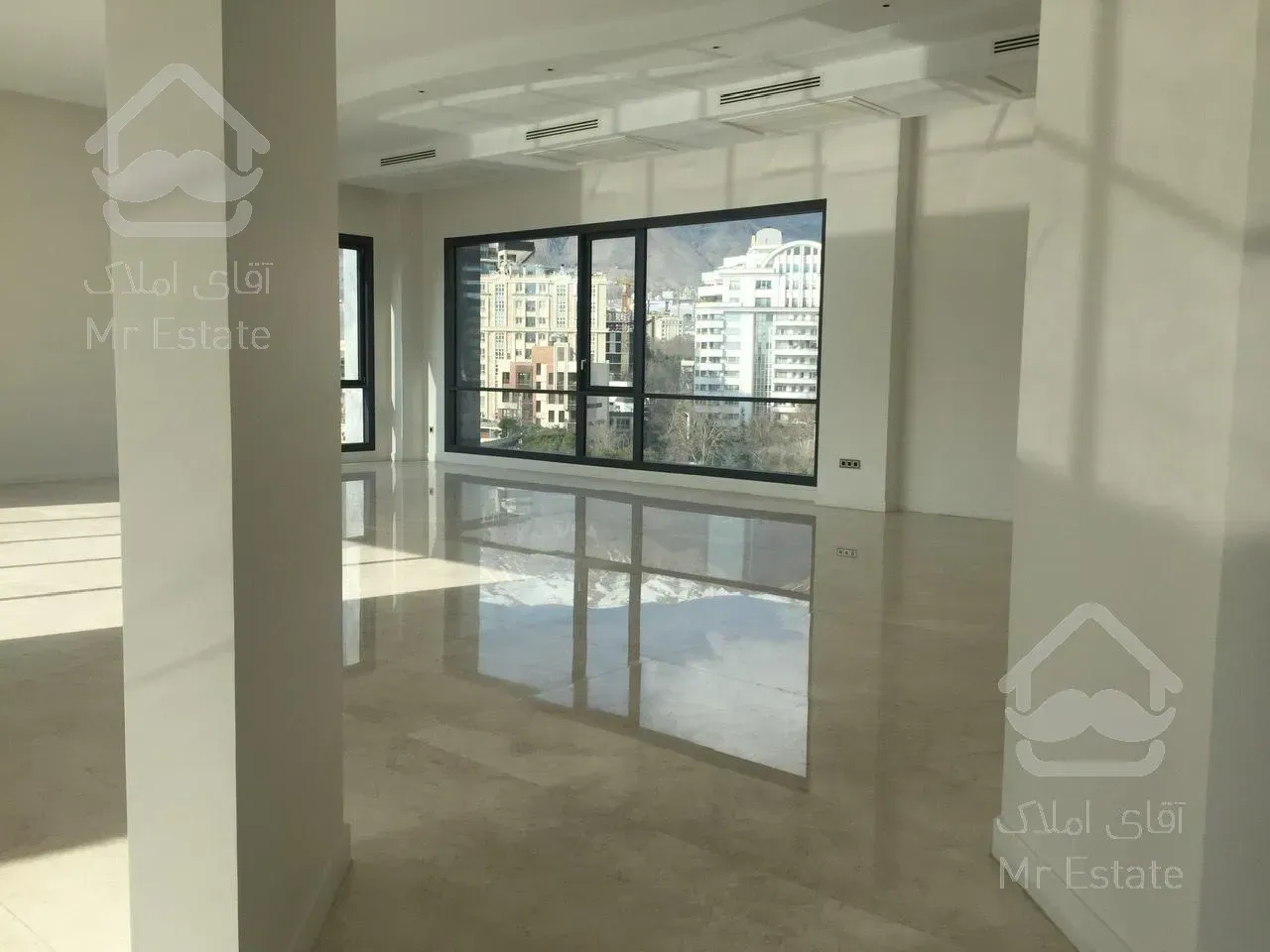 نیاوران، ۴۳۰ متر لوکس ترین سازه شمیران