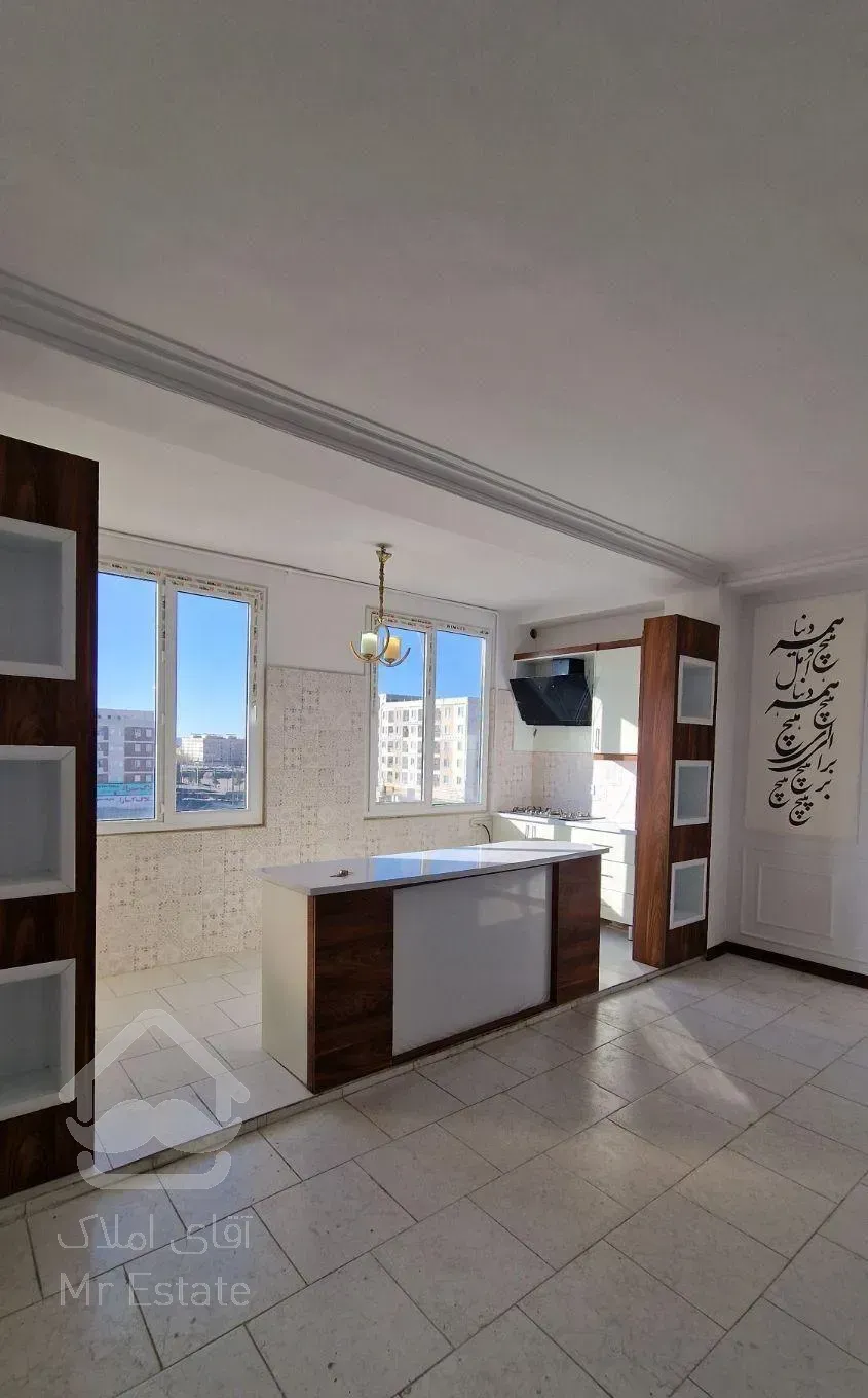 ۵۳متری ۱خواب روبه پارکینگ اختصاصی سندتکبرگ