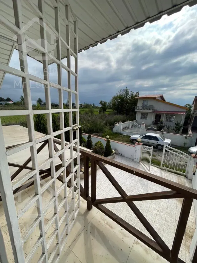 ویلا نیم پیلوت 200متری. شهرکی. غیربومی. نزدیک به دریا