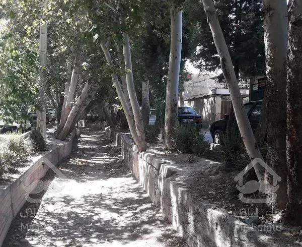 آپارتمان ۱۵۰ متری دو خواب کف موکت، آشپزخانه سرامیک