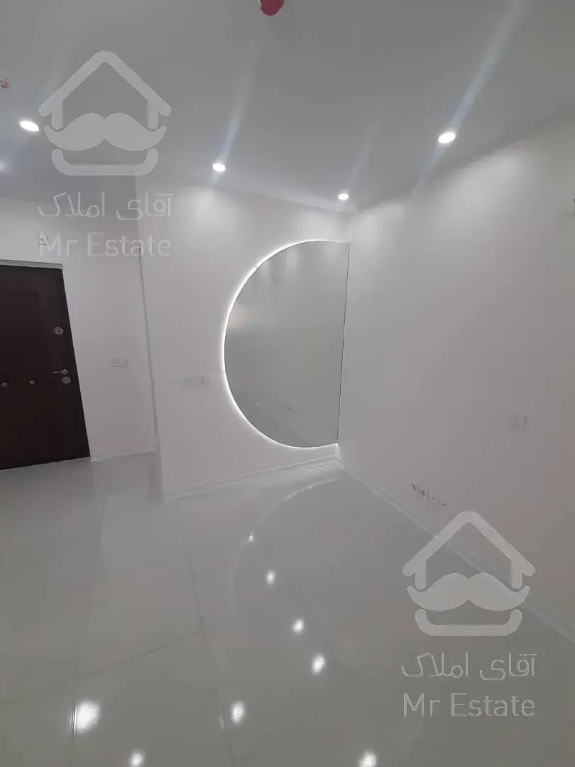 96 متری لاکچری در غرب دریاچه