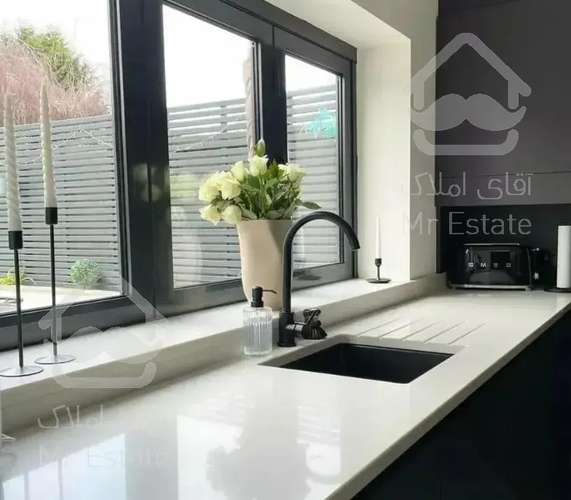 چیتگر ، واحد ۱۱۵ متری در برج رومنس حکیم