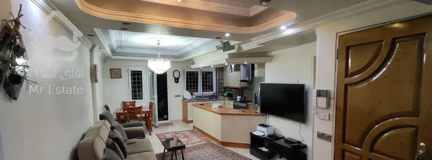 150 متر خوش نقشه حیاط در اختیار