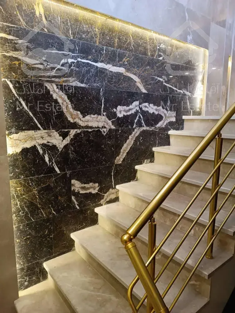 خیابان کاشانی ساختمان موقعیت ۱۰۰٪ اداری سند مسکونی ۱۰۳۵ متر بصورت یکجا واگذاری