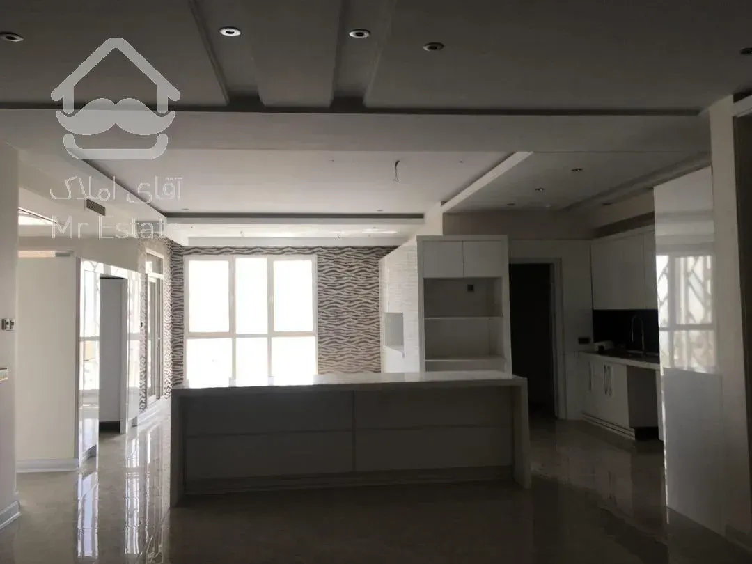 اجاره و رهن آپارتمان زعفرانیه 450  متر لوکس