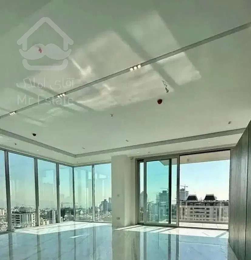 پنت ۲۶۰متری ۳خواب/طبقه۱۵ کلیدنزداملاک