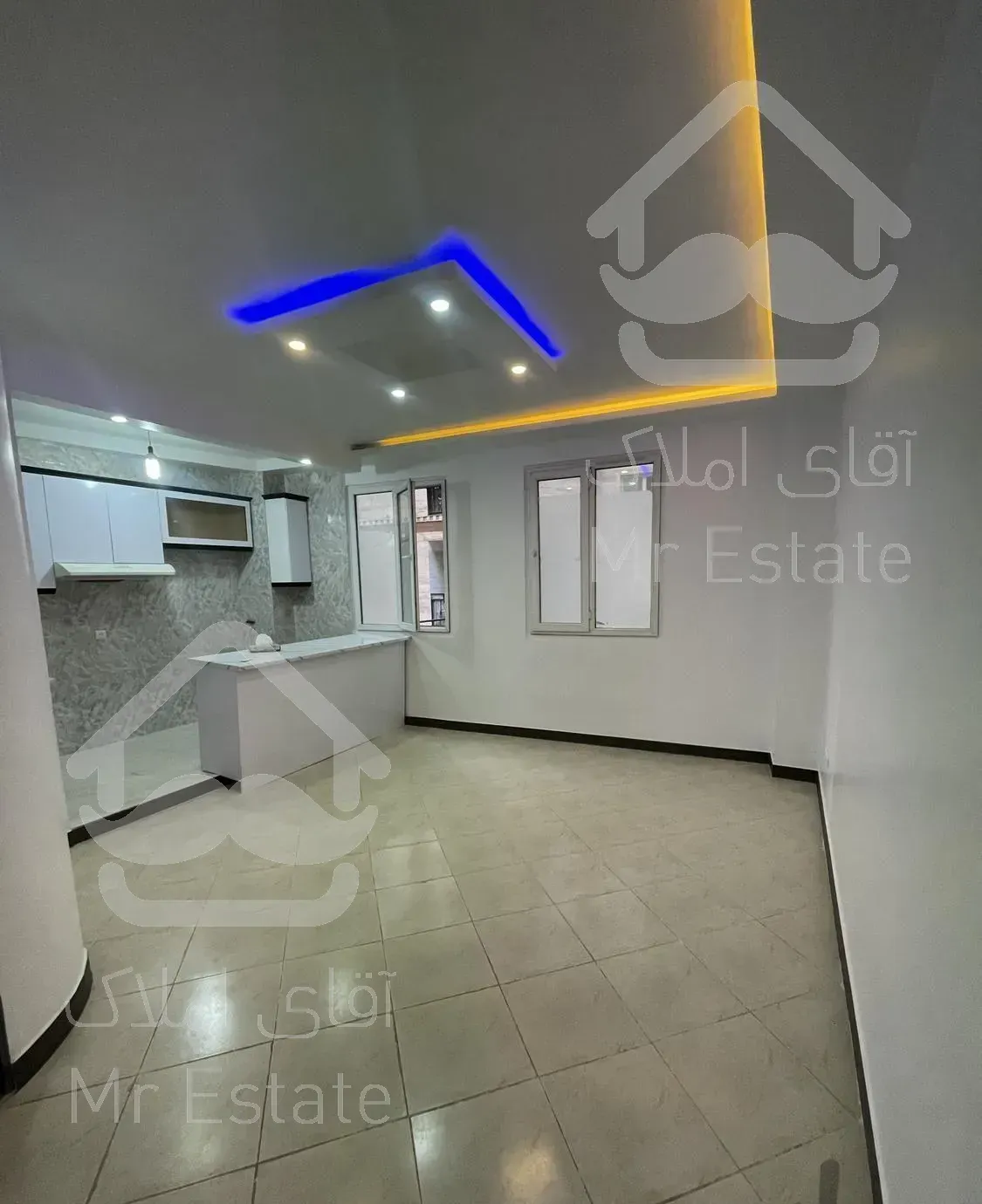 ۴۲ متر فول نورگیر