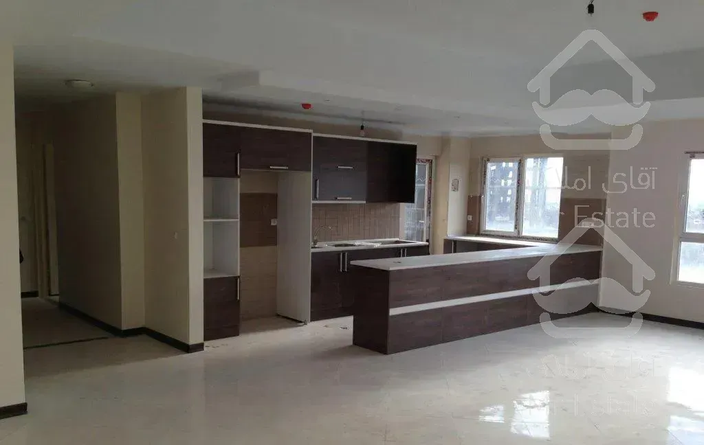 اپارتمان 135متر هنرستان نسترن