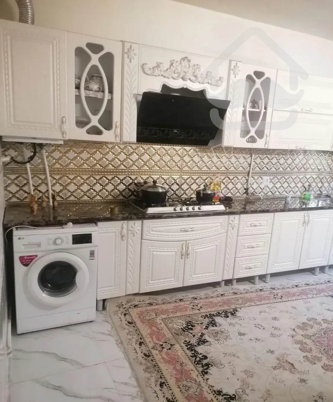 تکواحدی 140متری همکف حیاط دار