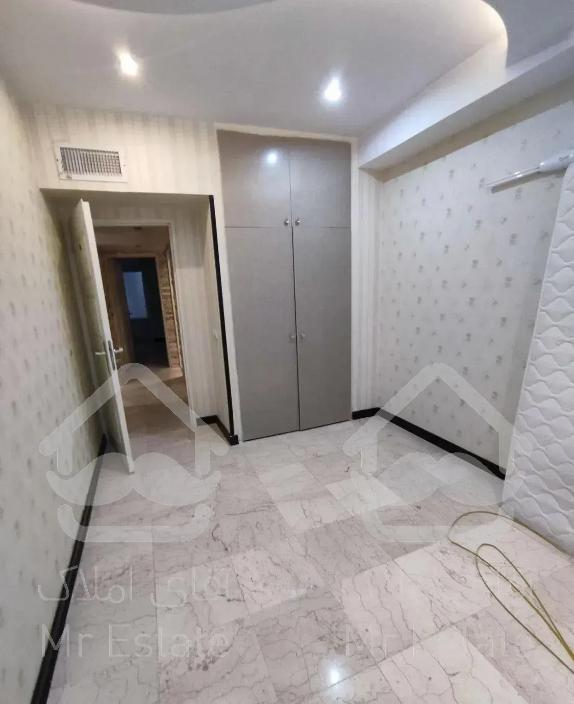 ۹۲ متر دو خواب داراباد