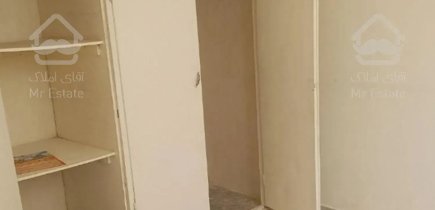 ۸۶ متری دو خواب داخل مجتمع