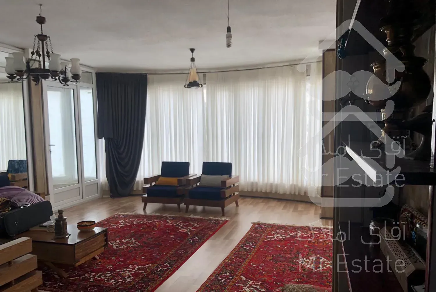 ۲۲۰ متر اپارتمان ویلایی با ۱۲۰۰ متر زمین در لواسان