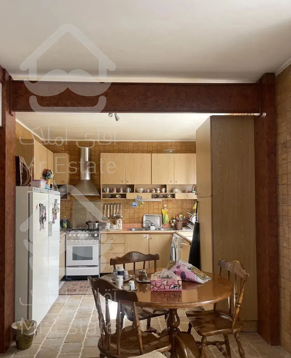 آپارتمان زیبا، دارای قدر سهم، نزدیک‌ باغ ایرانی