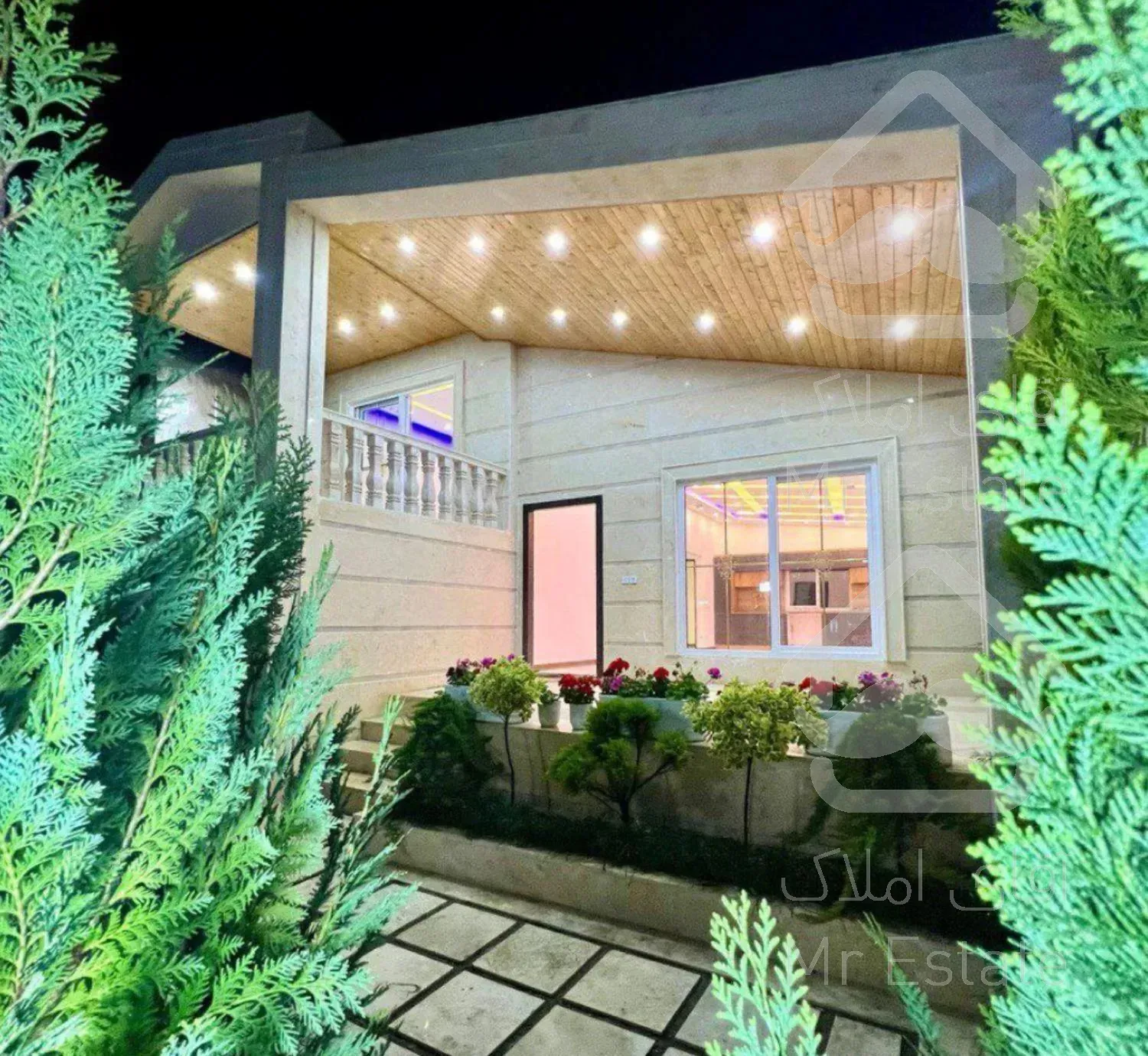 ویلا نیم پیلوت شهرک تکمیل ۲۲۰ متر سند تک بررگ