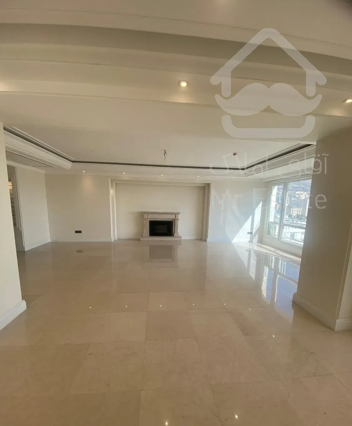 نیاوران/۱۸۰متر/فول مشاعات/ویو رویایی کوهستان