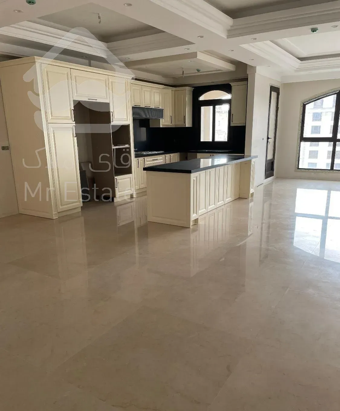 نیاوران ۱۸۶ متر ۳سه خواب/فول مشاعات/ویو مشجر