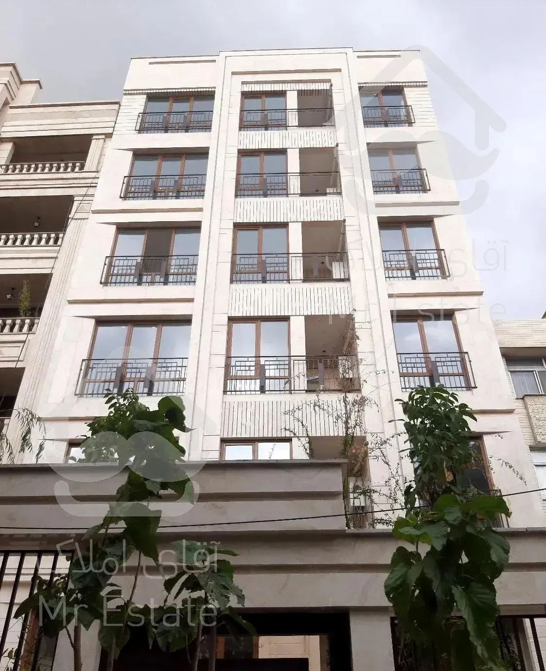 190 متر تکواحدی