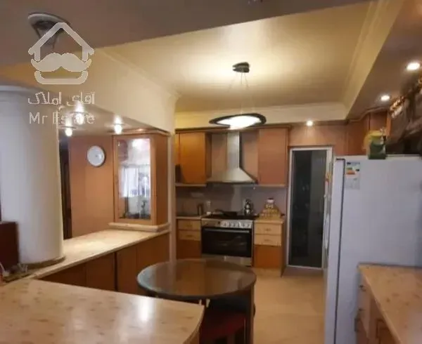 رهن کامل آپارتمان باغ دریاچه ۱۶۰ متری