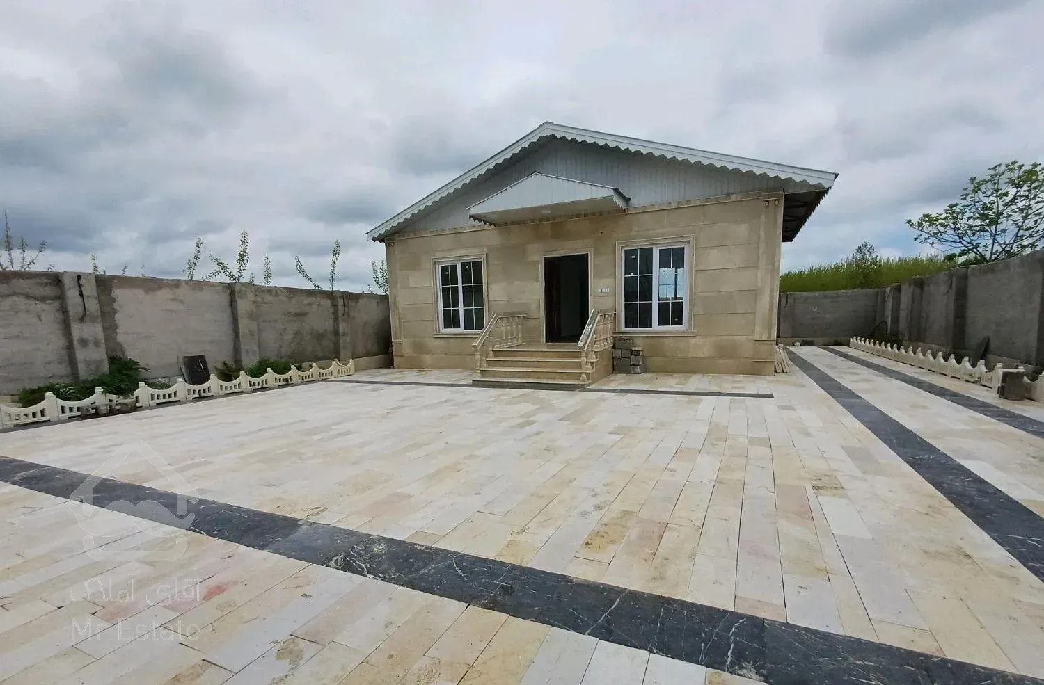 ویلا ۳۲۰متری/کلید نخورده