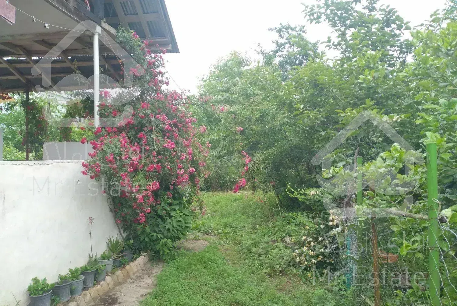 اطاقور جاده لیل خرما  کولر گازی دارد